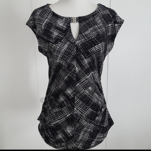 NWT Vince Camuto Women's Sleeveless Top size XS - Picture 1 of 10